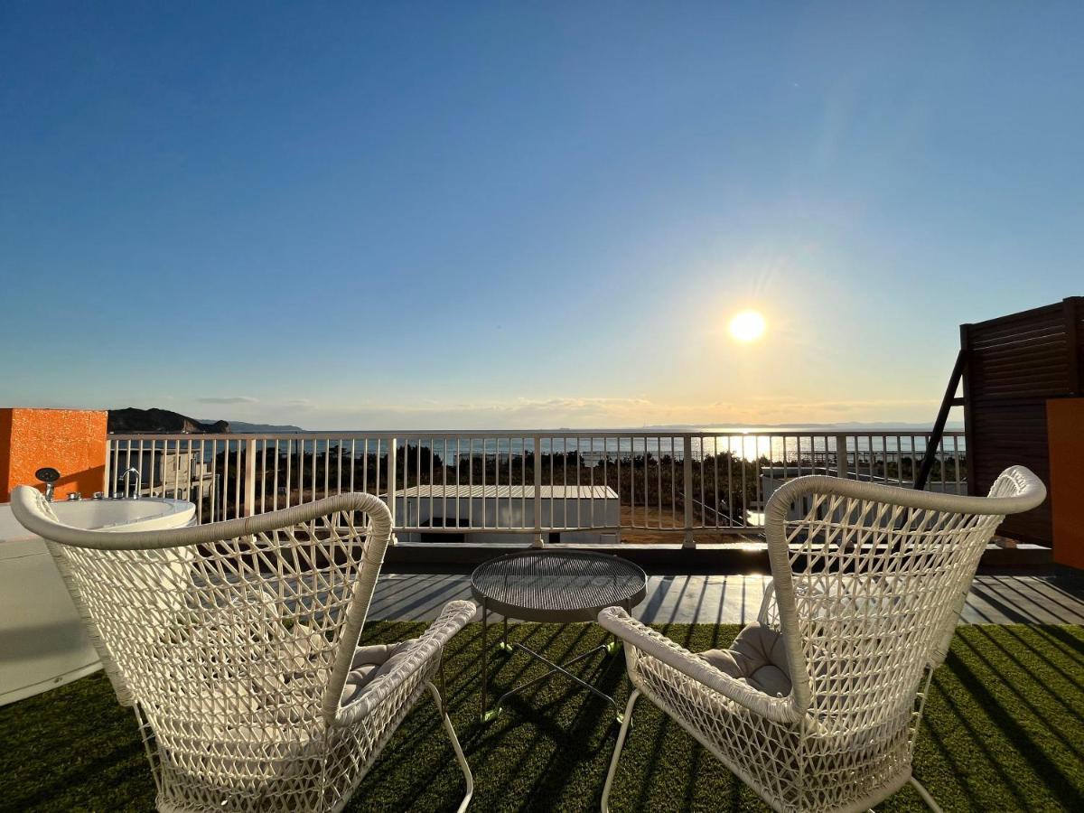 Hotel & Glamping Act Futtsu Buitenkant foto
